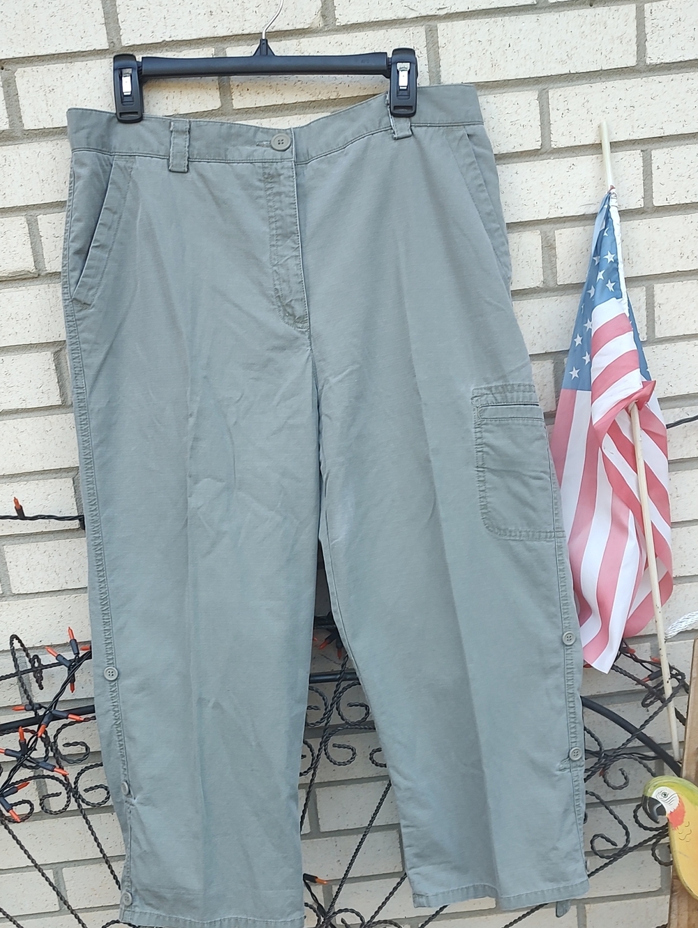 Westbound Olive Green Capri Pants
